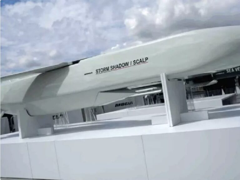 रूस ने यूक्रेन पर इंटरकॉन्टिनेंटल मिसाइल दागी:कल यूक्रेन दाग चुका है अमेरिका और ब्रिटेन की लंबी दूरी की मिसाइल