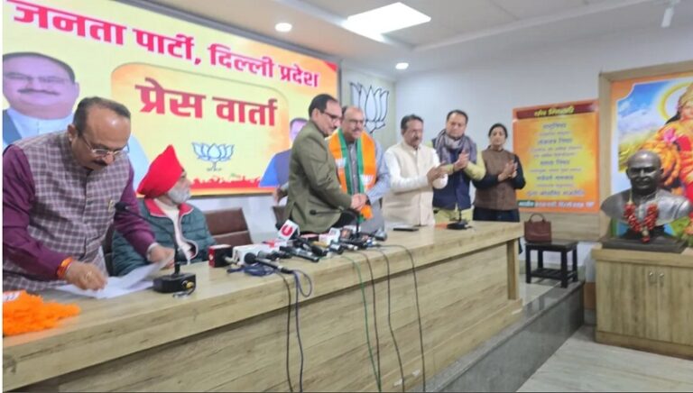 दिल्ली में AAP को लगा झटका, पूर्व विधायक सुखबीर सिंह दलाल बीजेपी में शामिल