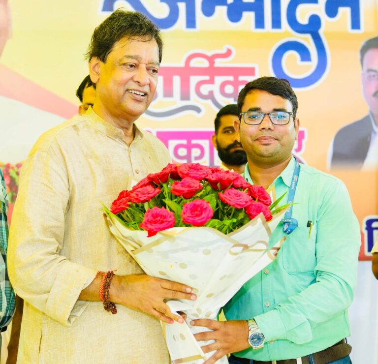 भोपाल मध्य के पूर्व विधायक ध्रुव नारायण सिंह का 66वां जन्मदिवस धूमधाम से मनाया गया