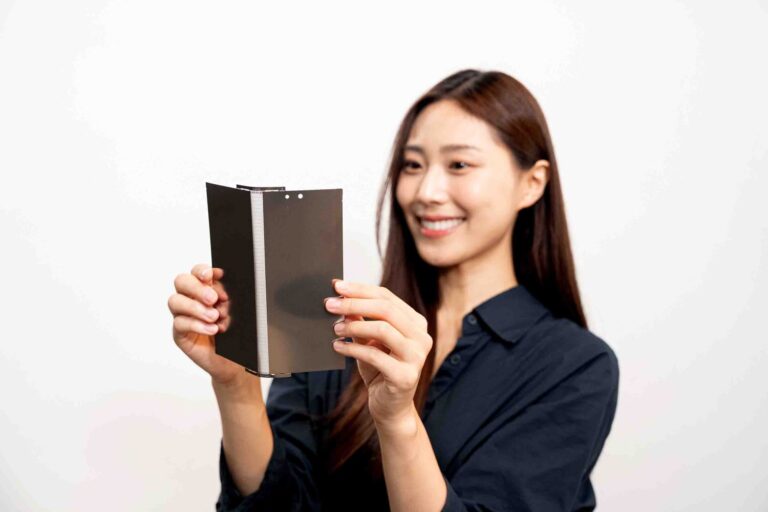 सैमसंग गैलेक्सी Z फोल्‍ड7 का OLED पैनल 500,000 फोल्ड्स के टेस्‍ट में सफल रहा