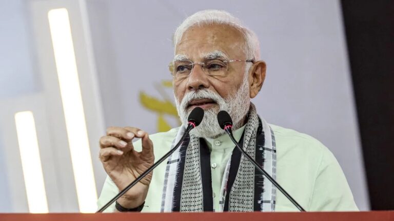 आज गुजरात के दौरे पर पीएम मोदी, देंगे 34,200 करोड़ रुपये की विकास परियोजनाओं की सौगात