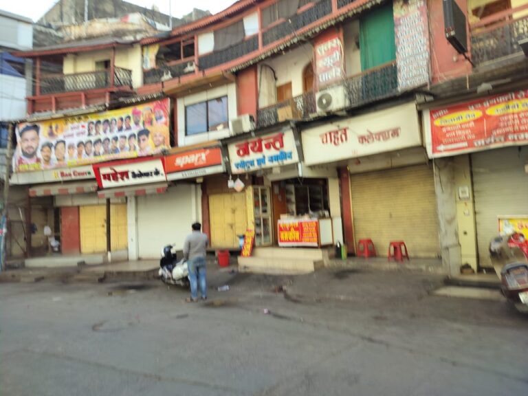 इंदौर के रजवाड़ा इलाके में कथित कब्जे की साजिश, महिला ने रात में तोड़फोड़ और धमकी का लगाया आरोप, प्रशासन से हस्तक्षेप की मांग