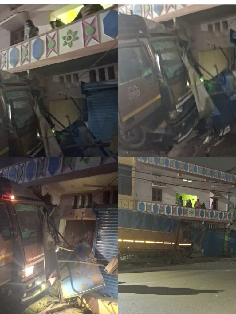 आधी रात ट्रक ने मकान और दुकान को मारी टक्कर, चालक वाहन छोड़कर फरार; एक लाख से ज्यादा का नुकसान