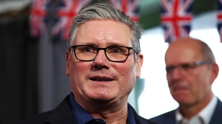 ब्रिटेन में एपस्टीन फाइल्स के खुलासों से मचा सियासी घमासान, पीएम स्टार्मर बोले- ‘नहीं दूंगा इस्तीफा’