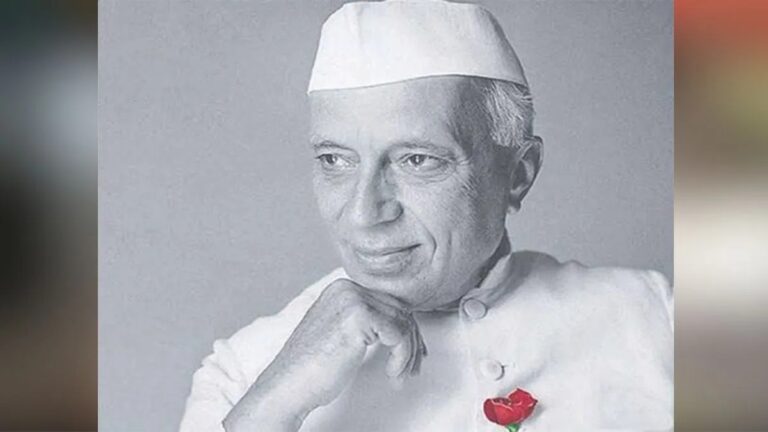 आजाद भारत के पहले लोकसभा चुनाव में कांग्रेस ने कितनी सीटें जीती थीं? तब देश में कितने वोटर्स थे