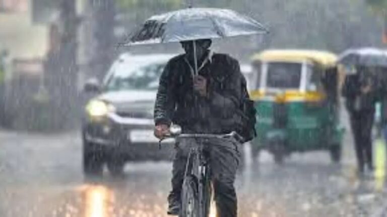 उत्तर भारत में बिगड़ा मौसम का मिजाज, आंधी-बारिश की चपेट में दिल्ली-UP-बिहार समेत कई राज्य; IMD अलर्ट जारी