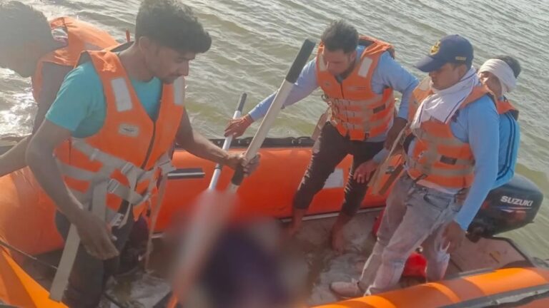 एमपी: नदी में नहाने गई 7 साल की बच्ची को मगरमच्छ ने पकड़ा, आधा शरीर खाया, शव बरामद