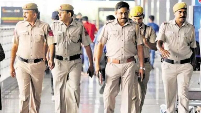 देश को दहलाने की साजिश! दिल्ली पुलिस ने 9 आरोपियों को किया गिरफ्तार, ISI से निकला कनेक्शन