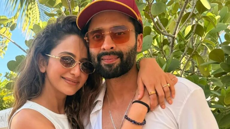क्या डेटिंग ऐप पर हैं जैकी भगनानी? रकुल संग ‘सिचुएशनशिप’ वाले बयान पर मचा था हंगामा, अब वायरल हो रहा स्क्रीनशॉट