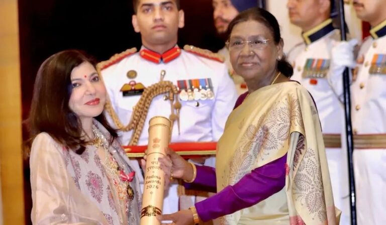 पद्म पुरस्कार के बाद अलका याग्निक ने बयां किया दर्द, सेहत पर दिया बड़ा अपडेट, बोलीं- मुश्किल दौर से गुजर रही हूं