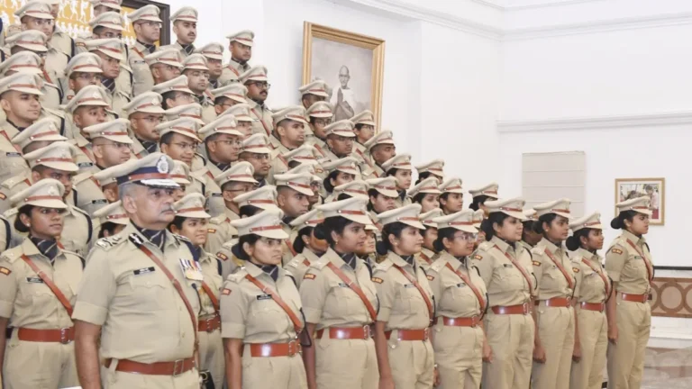 बिहार में 27 IPS अफसरों का ट्रांसफर, 13 जिलों के पुलिस कप्तान बदले, कुल 29 अधिकारियों का तबादला