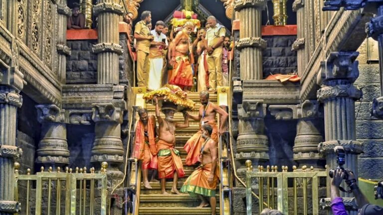 अब AI के हवाले सबरीमाला मंदिर की सुरक्षा, भीड़ प्रबंधन के साथ मिनटों में मिल जाएंगे खोए हुए लोग; जानें क्या है नया प्लान