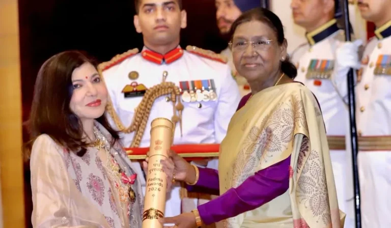 पद्म भूषण समारोह के बाद अलका याग्निक ने बयां किया दर्द, सेहत पर दिया बड़ा अपडेट, बोलीं- मुश्किल दौर से गुजर रही हूं